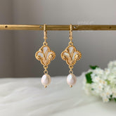 Gold Tulip Floral Earrings, Tulip and Pearl Earrings, Tulip flower dangle earrings, Tulip Earrings, Unique Floral gift for her